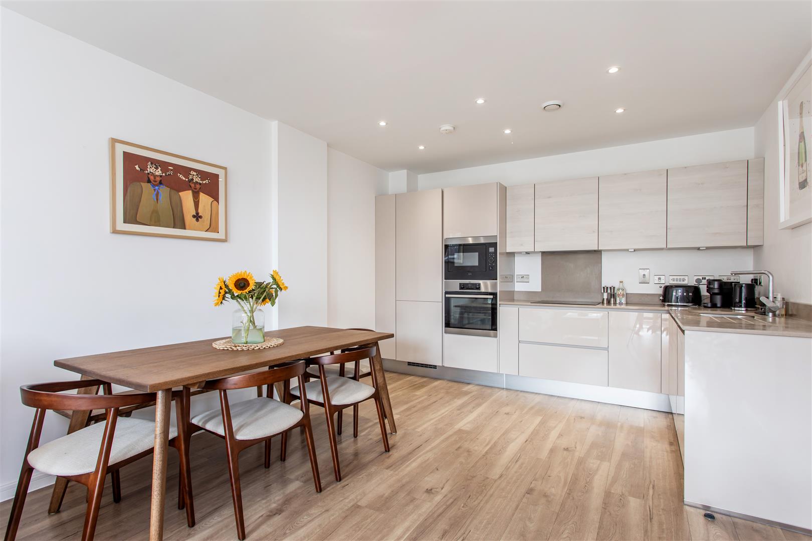 Bight Court, Mile End